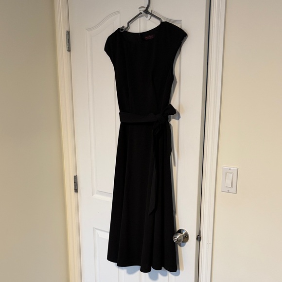 Black Women's Tea Dress with Capped sleeve - Picture 2 of 7